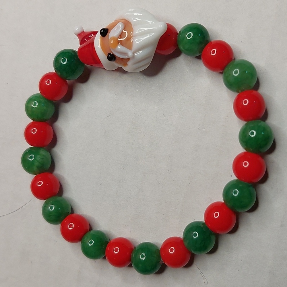 Santa Clause (glass blown) Red Coral & Green Apatite stone 8mm bead beacelet